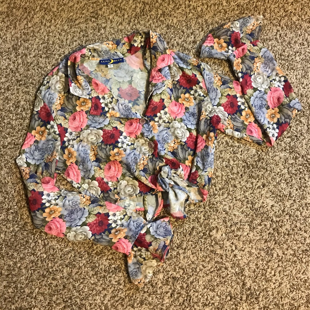 Floral crop top blouse!